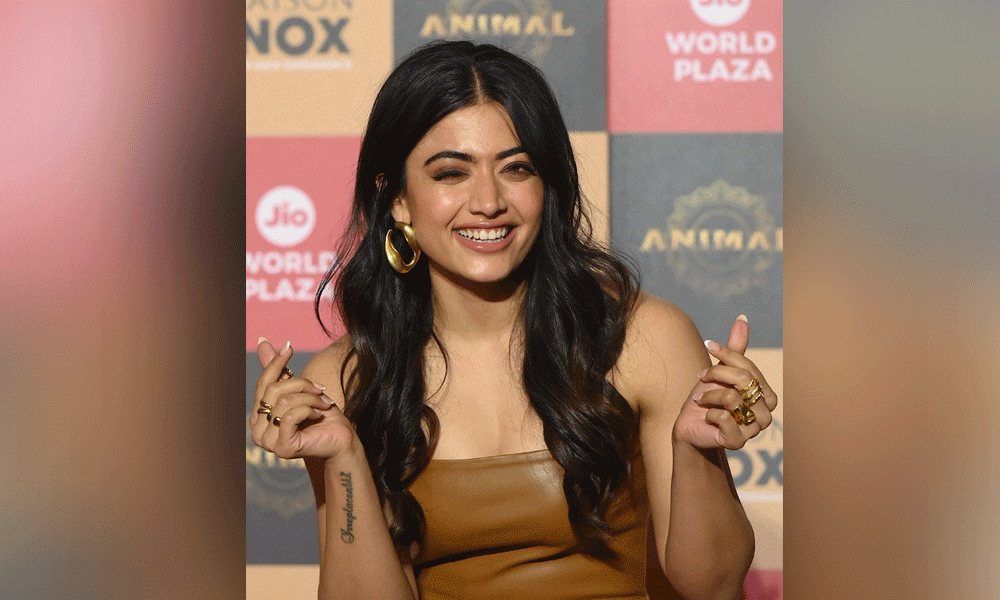 Bollywood actress Rashmika Mandanna poses for a photograph during the promotion of her upcoming film 'Animal' in Mumbai on November 30, 2023. Photo : AFP