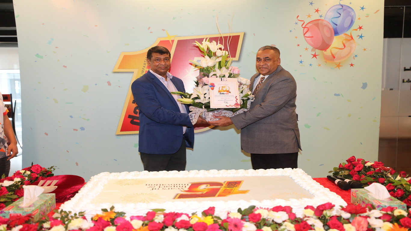 Daily Sun celebrates its 15th founding anniversary on Sunday amid grand festivity, and a rich presence of foreign diplomats.