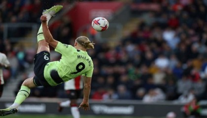 Haaland stars in Man City stroll, Chelsea crash on Lampard return