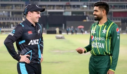 Haq and Azam guide Pakistan to 287-6 in third New Zealand ODI