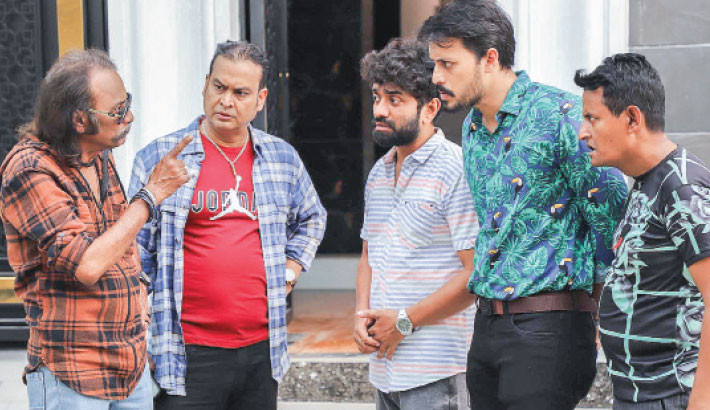 Hanif Sanket’s Eid drama ‘Ghorer Kotha Ghorei Thak’