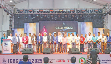 Guests attend a photo session at the concluding ceremony of a three-day exhibition titled ‘ICBC Expo-2025’ organised by Cable Operators Association of Bangladesh at International Convention City Bashundhara in the capital on Saturday.  -Daily sun Photo