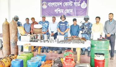 Members of the Bangladesh Coast Guard West Zone in a drive arrest 3 people who stole goods from a Bangladeshi commercial ship docked at Mongla Port on 26 May. Various types of engine spare parts, bearings of various sizes, batteries and battery chargers, and other important ship components were recovered from their possession. – Daily Sun Photo