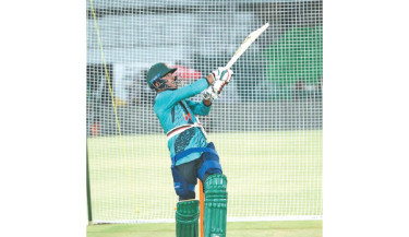 Mushtaq calls for greater urgency while chasing