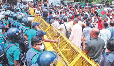 Ex-BDR members vow to continue protest over unmet demands