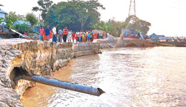 Severe erosion strikes Padma Bridge protection embankment