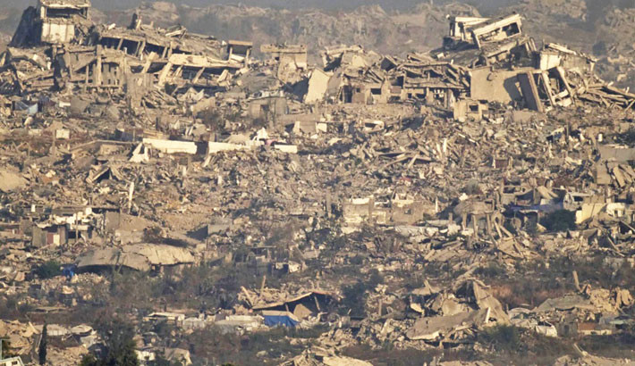 Israeli strikes kill 52 Palestinians as hopes for imminent truce fade