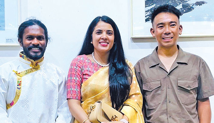 Photography exhibition showcases Everest triumphs of Bangladeshi and Nepali climbers