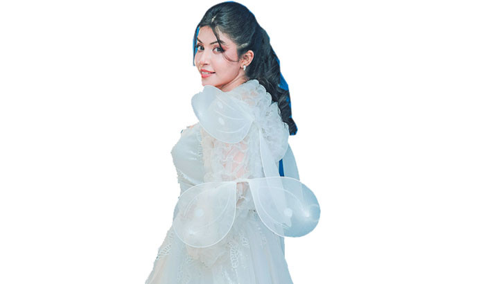 Nawshaba to make her Tollywood debut in Durga Puja