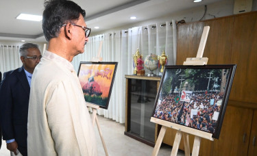 Foreign Adviser inaugurates month-long photography and graffiti exhibition