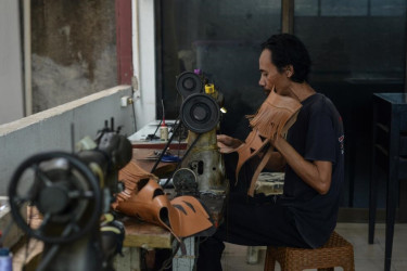 Indonesian shoemakers fear Trump tariffs despite lower levy