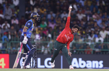 Mahedi's spin rocks Sri Lanka as Bangladesh restrict hosts to 132/7