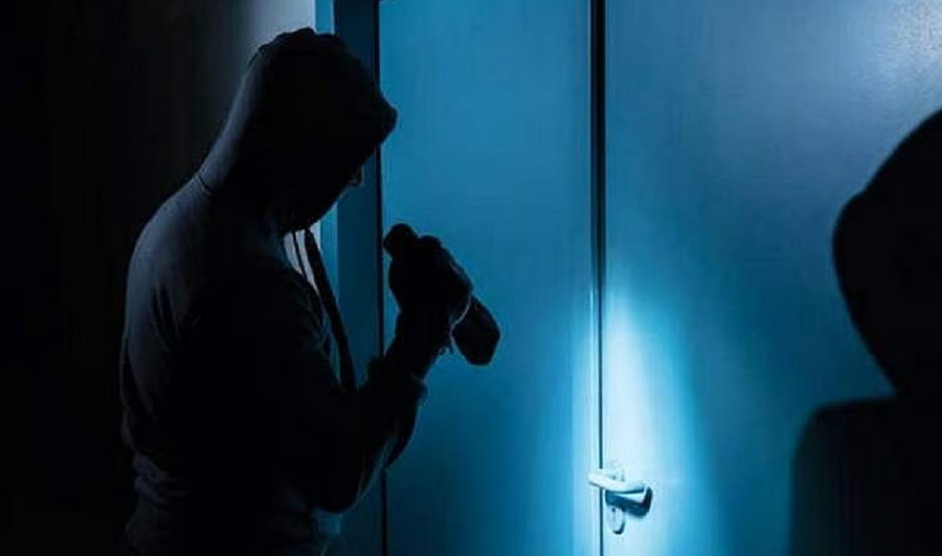 Dubai: 5 men jailed for robbing villa while family was away on vacation