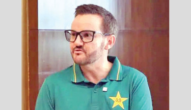 Rain foils Pakistan coach Hesson’s golf plans on rest day