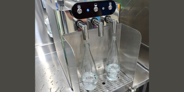 UAE: This hotel produces drinking water from air, serves it for free