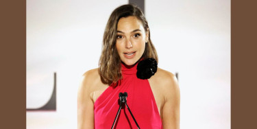 'Wonder Woman' star opens Jerusalem film festival with call to end war