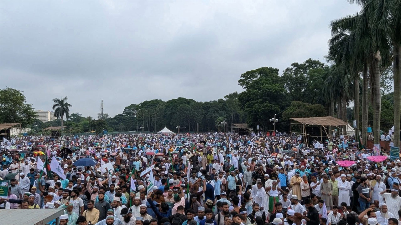 Huge turnout of Jamaat activists at Suhrawardy Udyan
