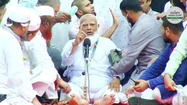 Jamaat Ameer collapses on stage during rally
