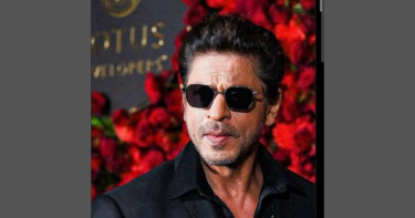 Mamata Banerjee first to wish Shah Rukh Khan speedy recovery after injury