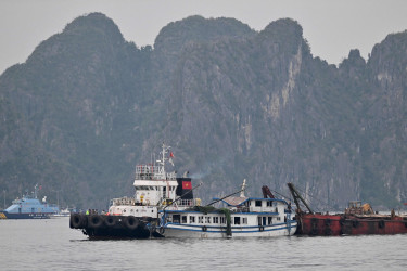 34 killed in Vietnam after Ha Long Bay tourist ferry sinks