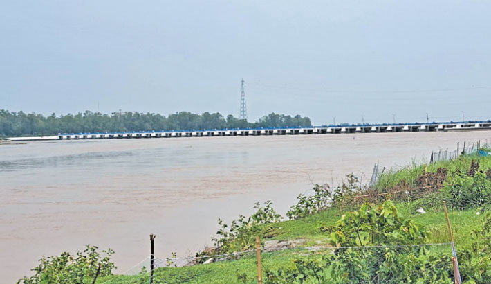 44 Teesta barrage gates opened as river swells