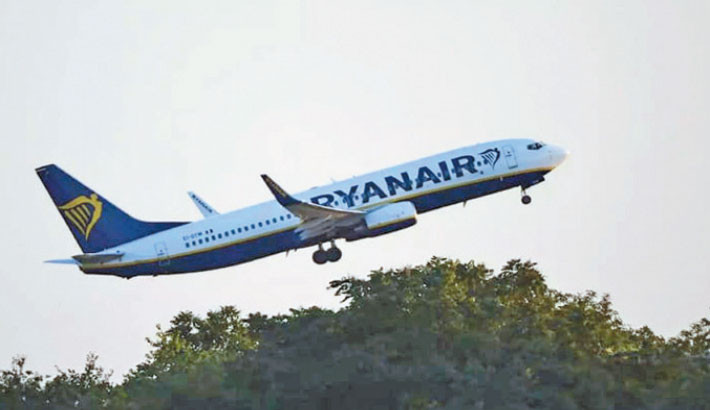 Ryanair profit surges in first quarter on higher fares