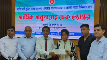 Govt provides Tk2 lakh for Ritu Porna’s mother’s treatment
