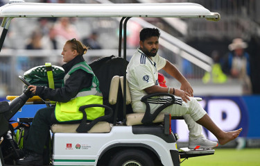 Pant ruled out of England series with foot fracture