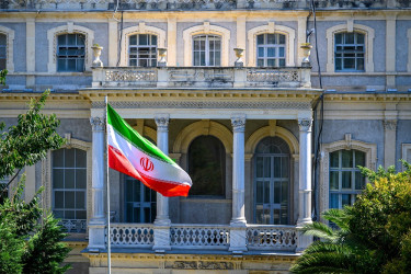 Iran meets European powers amid threats of renewed nuclear sanctions