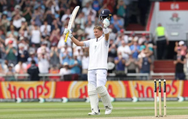 Root moves to no. 2 in Test runs as England extend lead