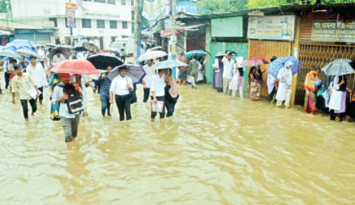 Waterlogging causes suffering in Ctg