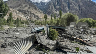 Pakistan flood death toll hits 272