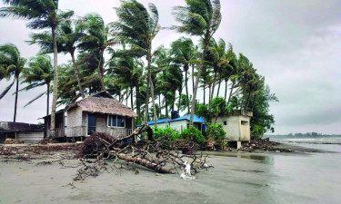 'Unprecedented' tidal waves devastate hotels, farmlands in St Martin’s island