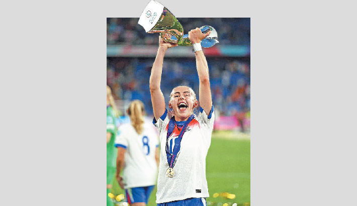 Kelly a fitting hero in gritty Euro victory
