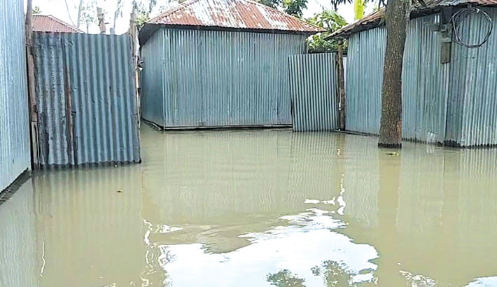Riverbank areas flooded as Teesta flows above danger level