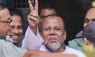 Death-row convict Mobarak acquitted in war crimes case