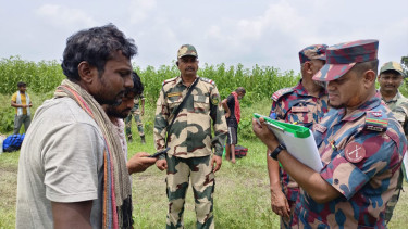 BSF hands over 17 Bangladeshi nationals