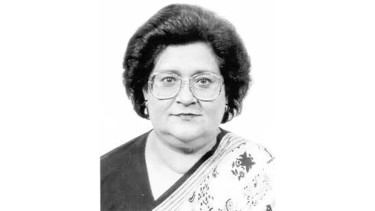 Yasmeen Murshed laid to rest at Banani Graveyard