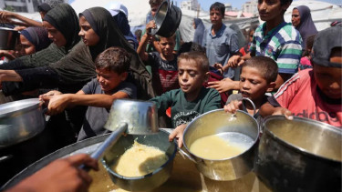 Death toll in Gaza shoots up as US officials visit war zone