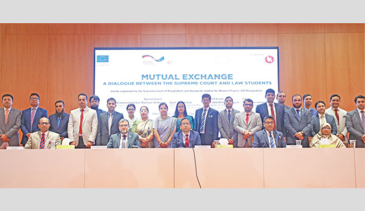 Bangladesh Supreme Court hosts a student conference styled “Mutual Exchange: A Dialogue between the Supreme Court and Law Students” at the court’s auditorium on Saturday. -Daily sun Photo