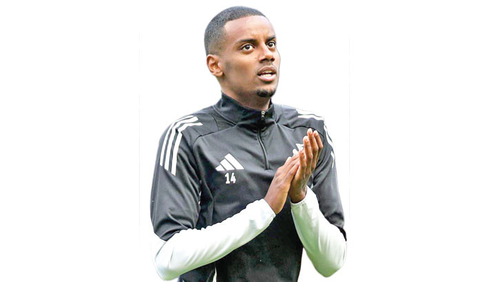 Isak transfer situation ‘complex and far from ideal’: Howe