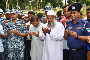 Air Force delegations visit graves of jet crash victims