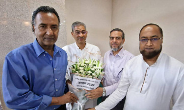 BNP delegation visits Jamaat Ameer at United Hospital