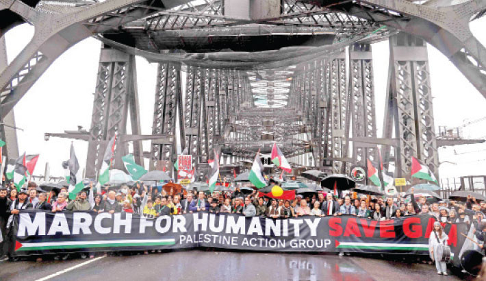 Tens of thousands turn out for Sydney pro-Palestinian march