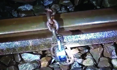 Attempt of sabotage by locking railway line with chains in Natore