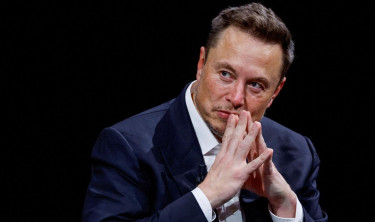 Tesla awards CEO Musk millions of shares valued at about $29 billion