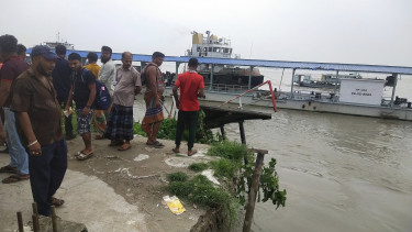 Launch service on Paturia-Daulatdia route suspended as terminal sinks into Padma