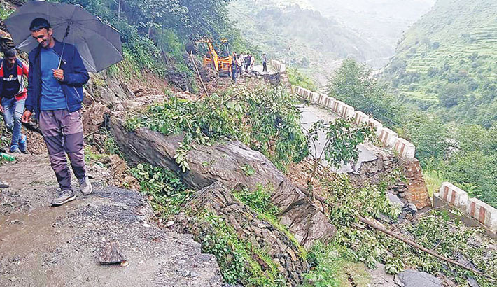 Scores still missing after deadly Himalayan flood