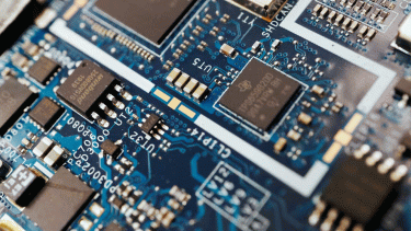 Trump mulls imposing 100% tariff on chipmakers not producing in US