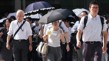 Nearly a million more deaths than births in Japan last year